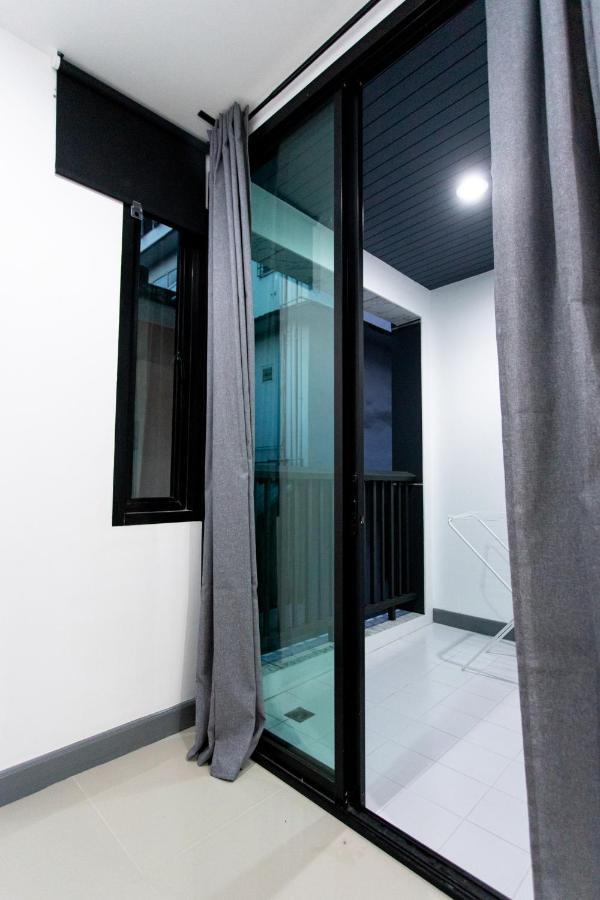 Estúdio Apartamento de 45m2, com 1 casa de banho, na área Silom Banguecoque Exterior foto